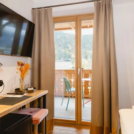 Seehotel Berau מלון 3*